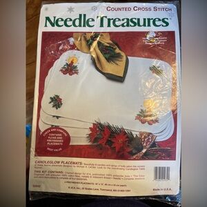 Vintage holiday Christmas cross stitch set 4 placemats candleglow USA color org